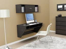 مكتب كمبيوتر صغير 67 صورة اختر حجم ا صغير ا وطاولة صغيرة صغيرة للكمبيوتر في غرفة صغيرة