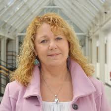 Laura Hilliard Brady (@BradyHilliard)