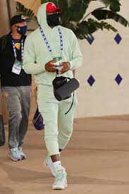 View our site, you will find your favorite lebron 18,17 and other lebron james shoes, and enjoy great discount price, zero cost tax! Lebron James Wears And Nike Debut The Nike Lebron 18 Sneakerreporter