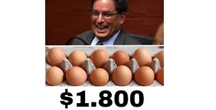Memes a alberto carrasquilla por no saber cuánto vale una docena de huevos. Zj9opzofskmbm