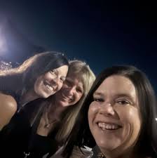 We had such a good time at Oakland Uncorked tonight with the @waccchambermi  ! So much fun being out in the community and spending time hanging out with  some of our favorite