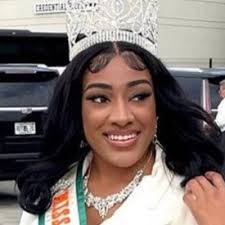 Skylar Warren (@SkyKennedy17)