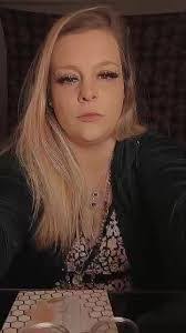 Lynsie Smith's Instagram, Twitter & Facebook