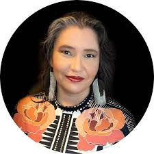 Christine Diindiisi McCleave Circle