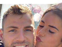 Blick.ch bietet ihnen aktuelle nachrichten und analysen zum thema. Sarah Lombardi Nervos Sie Sucht Dringend Ein Hochzeitskleid Schlager