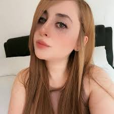 Alma Barrales's Instagram, Twitter & Facebook