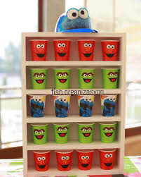 Susam Sokagi Karakter Bardaklarimiz Misafirlerimize Surpriz Oldu Susamsokagiparti Elmo Kirpik Kurabiyecanavari Dogumgunu Dogumgu Minik Kus Cookie Monster