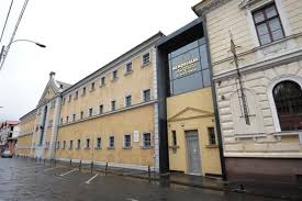 Memorialul sighet este primul de acest fel din românia și este un simbol al luptei anticomuniste. Memorialul Durerii Sighetul MarmaÅ£iei