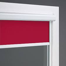 Neben der klassischen ausführung, fertigen wir das kassettenrollo sogar elektrisch. Kassettenrollos Als Mini Oder Rundkassette Welches Rollo Eignet Sich Besser Fur Mein Fenster Wie Erzielt Man