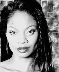 Elsa Raven music, videos, stats, and photos