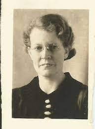 Anna Bitzer's Instagram, Twitter & Facebook