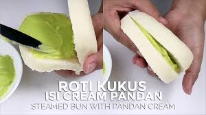 Nah untuk sobat shopee yang ingin mencoba membuat bakpao isi abon sapi dapat mencoba resep berikut ini Roti Kukus Bakpao Isi Vla Pandan Steamed Bun With Pandan Cream For Filling Youtube