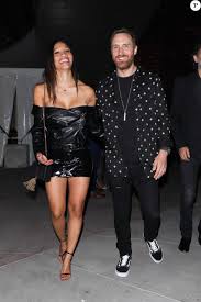 David guetta couldn't take his eyes off his stunning girlfriend jessica ledon as they hit the beach in miami. Pin Na Doske He Need Coffee With His Sugar