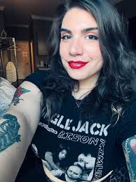 Hi cuties! Bunch of new followers thanks to my thirsty meme! 😝 welcome to  the chaos! Happy to have ya here! Check out the links in bio for my YouTube  channel! You