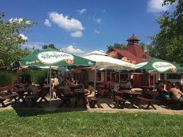 Here there are works of painters, potters and other. La Koma Balatonudvari Restaurant Bewertungen Fotos Tripadvisor