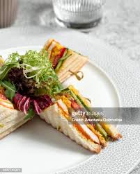 Image result for tbn:PrtsmamH2gogrM::www.designcommandcenter.com/photography/ClubSandwich.jpg