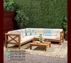 Pada contoh gambar di atas, bisa dilihat bahwa set meja kursi memiliki model yang sangat elegan dan memperlihatkan bahwa anda fungsi lainnya yang ditawarkan dan dapat dimanfaatkan. Set Kursi Taman Kayu Model Minimalis L Untuk Outdoor Bawu Furniture