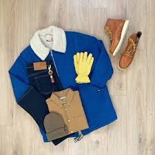 ⛷Men's #Vintage Shearling Jacket, size 38⁣ 👖#NakedandFamousDenim Active  Motion Denim⁣ 🔑 #Apogee Leather Key Toggle⁣ 🐪 Naked and Famous Denim Easy  Shirt in Camel⁣ 👉 #Brixton Heist Beanie⁣ 🥊 Frank Roper