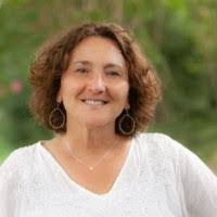 Julia Brunson's Instagram, Twitter & Facebook