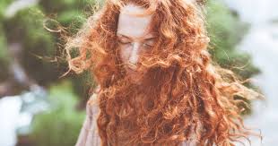 Comment placer et tracer la raie dans ses cheveux ? Coiffure Cheveux Fins Et Boucles Idees De Coupe