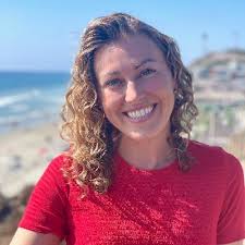 Stephanie Lance (@stephllance)