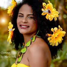 Glamour Escuela de Artes added...