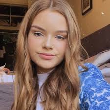 Keeley Ross (@keeley_ross)