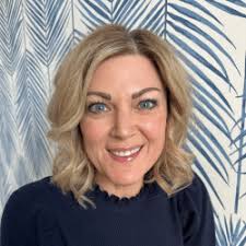 Angela Bechtold's Instagram, Twitter & Facebook