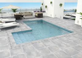 Outdoor Keramik Komplettlosung Sonderfertigung Fur Feinsteinzeug Outdoorkeramik Gartentrend Pool Poolumrandung Poolrandp Feinsteinzeug Terrassenfliesen