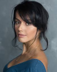 Kat Oliver's Instagram, Twitter & Facebook