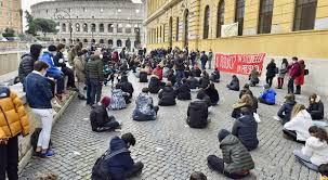 Il tar lombardia dà ragione al comitato 'a scuola!' e riapre le scuole superiori della lombardia, ma la regione ha già annunciato reclamo. N1 Gw7ghlvos2m