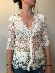Prix régulier 24,99€ prix réduit 12,50€. Top Dentelle Blanche The Kooples Vinted