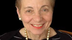 Laura Kinne's Instagram, Twitter & Facebook