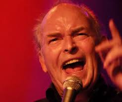 GUIDE: Her er ti af Peter Bellis stærkeste sange