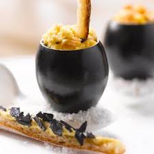 Brouillade D œufs A La Moutarde Au Chablis Et Aux Brisures De Truffe Noire Maille Recette Truffe Brouillade Recette
