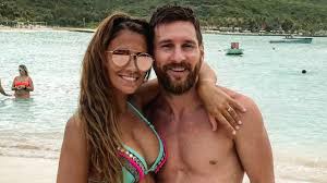 We link to the best sources from around the world. Lionel Messi Old Photo With Antonela Rocuzzo Shows True Love At The Age Of 10