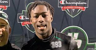 Fresno safety recruit William Fowler IV reacts to Colorado's offer