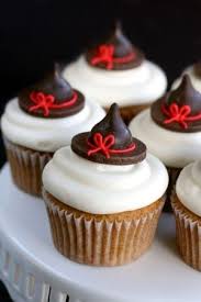 Witch S Hat Cupcakes Halloween Desserts Leckere Cupcakes Lebensmittel Essen