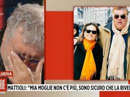 Joyful, colourful, whimsical are all defining puzzle, mattioli's iconic collection. Maurizio Mattioli Ricorda L Incidente Della Moglie E Si Commuove In Tv Corriere Tv