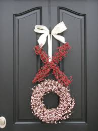 February Valentine S Day Wreath Idea Xo Red And White With A Bow Valentine Day Wreaths Valentines Diy Valentine Decorations