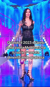 RealChantychrys sfila a ciao darwin video porno | Solopornoitaliani