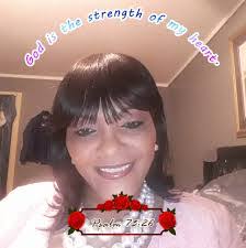 Tennille Anderson's Instagram, Twitter & Facebook