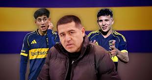 Riquelme y los pibes de Boca: Aranda, Flores y las comparaciones peligrosas