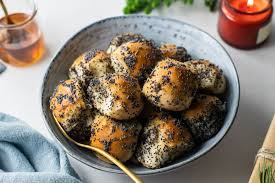 First of all decide what you will be serving for dinner, dessert and drink few weeks before the dinner party. Russian Christmas Eve Sochevnik Recipes Collection