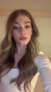 Carrie Canfield's Instagram, Twitter & Facebook