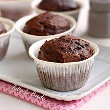 Ottimi per la colazione e la merenda dei bambini. Muffin Al Cioccolato Morbidissimi Tutto Fa Brodo In Cucina
