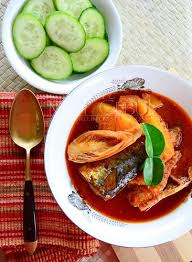 Dayana roza,shukri yahaya,ardell aryana,julia farhana marin ,ben amir mengisahkan ainin sofiya yang merupakan seorang pembantu rumah separuh masa. Asam Pedas Sardine Berani Mencuba Dapur Tanpa Sempadan