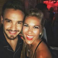 Do you love my Smile ? King. 🥰🥰