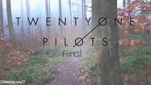 No strangers to the road, twenty one pilots has built a fervent national following via their electrifying live performances at innumerable headline shows. Forest En Espanol De Twenty One Pilots Letra Y Video Masletras Com