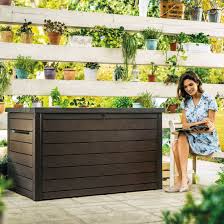 Diese Praktischen Aufbewahrungsboxen In Attraktiver Holz Optik Bieten Aussergewohnlich Viel Stauraum Fur Alles Was Outdoor Dekorationen Aufbewahrungsbox Garten